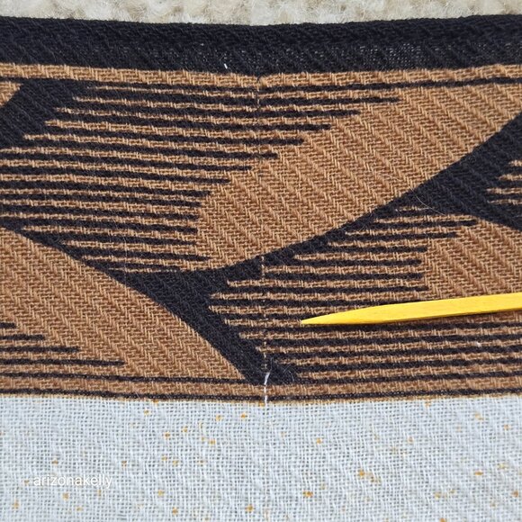 NWT Vintage Wool Parrot Rosella Scarf Perry Ellis Bird - Picture 10 of 10